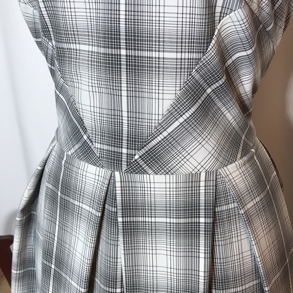 Size 4 Tristan grey and white dress - Picture 2 of 7